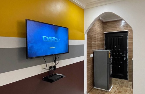 Accra Apartment | Neat and Cozy 1 Bedroom Apartment with Kitchen & Water Heater at Fise Pokuase