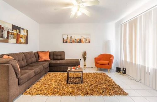 Interchange Square House | Neat and peaceful BR/King Bed/Close to I95