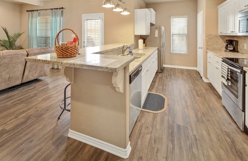 Wellborn House | Neat, elegant townhome for your stay in College Station
