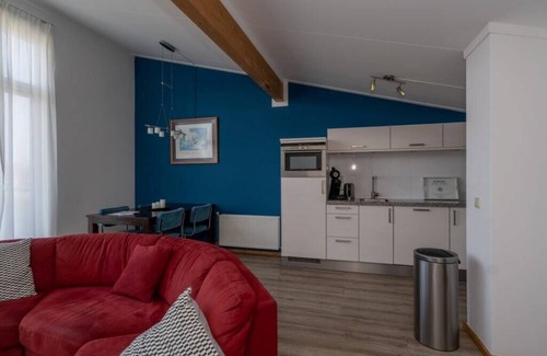 Oude-Tonge House | Neat island house with beautiful view, for larger groups, it is ideal to rent in combination with th