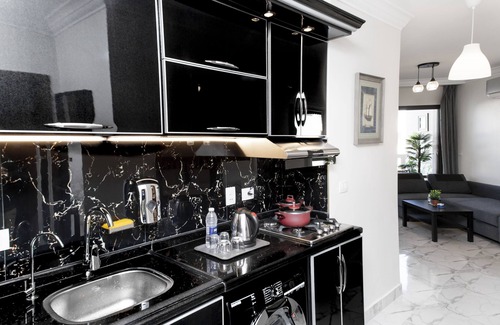 Al-Manasrah Ski Chalet | Neat Porto Said Chalet