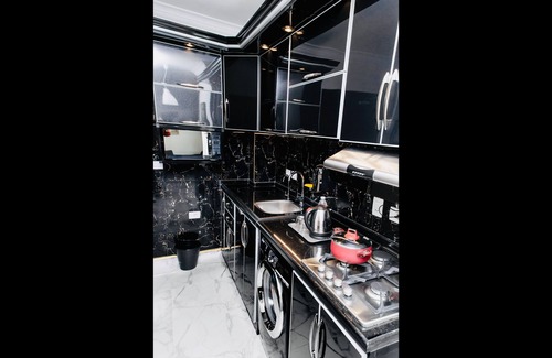 Al-Manasrah Ski Chalet | Neat Porto Said Chalet