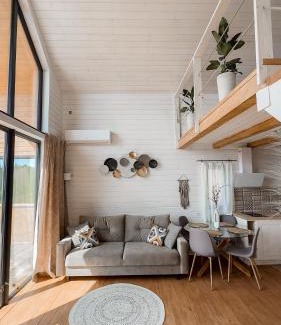 Yablunytsya House | Nebo Shale
