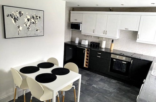 Little Hay House | NEC/Airport/HS2/Resorts World