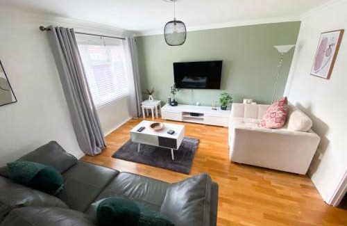 Marston Green House | NEC/Airport/HS2/Resorts World