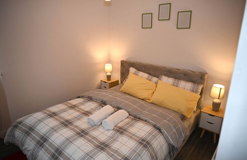Little Hay Apartment | NEC bliss Suite near Birmingham Airport and resort world arena|HS2 Contractors