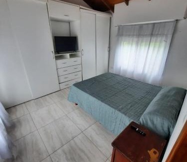 Necochea House | Necochea-Casa para hasta 4 personas!