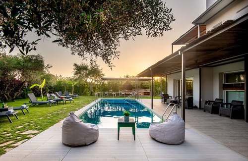 Kato Achaia Villa | Nefeli's Luxury Villa - Private pool - ADA compliant - Near Patras - Peloponnese