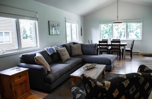 Jackson House | Neighborhood Home In-town Convenience w Jackson Hole Property Management