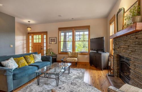 Hood River House | Neighborhood Nest home