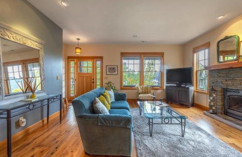Hood River House | Neighborhood Nest