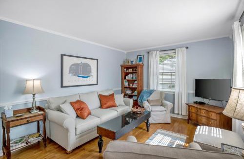 Inglewood House | Neighborhood Retreat, Large Yard, Fire Pit