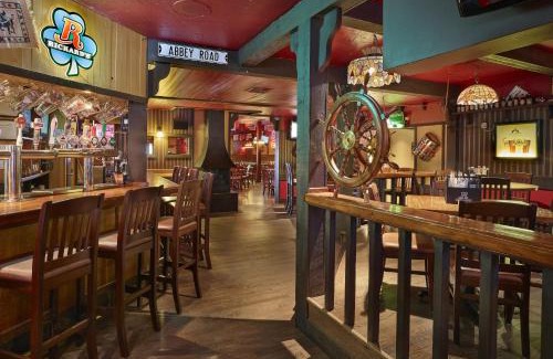Bonnyville Hotel | Neighbourhood Inn Hotels in Bonnyville