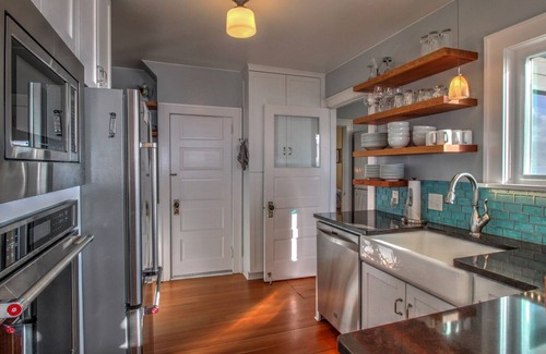 Tolovana Park House | Neilson's at Cannon Beach - Oceanfront deck - Cannon Beach Property mgmt