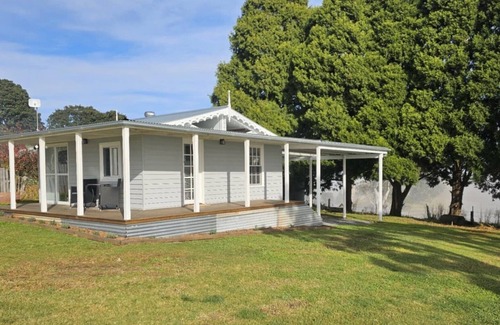 Buckajo Cottage | Nelba Cottage Buckajo ~ spectacular rural views near BeganSTAY 3 PAY 2 OFFER!*