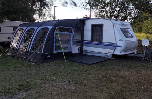 Schwarzbach Apartment | Nele caravan at Waldcamping-Lausitzer-Seenland