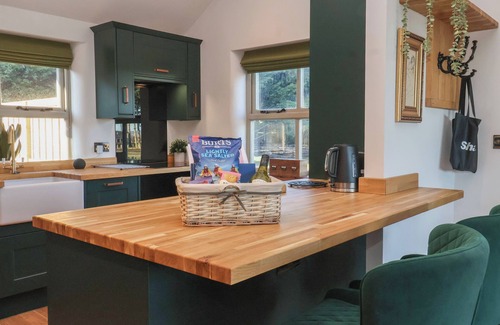 West Heslerton House | NELL'S COTTAGE, pet friendly, character holiday cottage in Rillington
