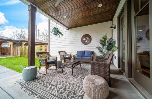 North Nashville House | Nell's Haven Two Miles To Downtown & Broadway