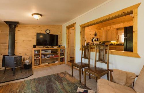 Bayfield House | Nellie May Cabin on Vallecito Lake