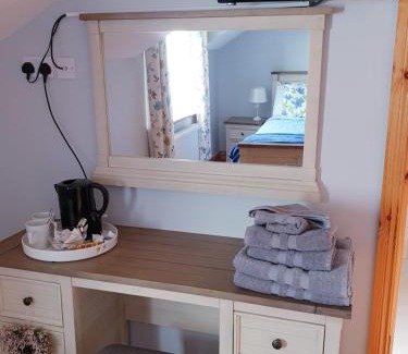 Kilcogy Bed & Breakfast | Nellies Cottage B&B