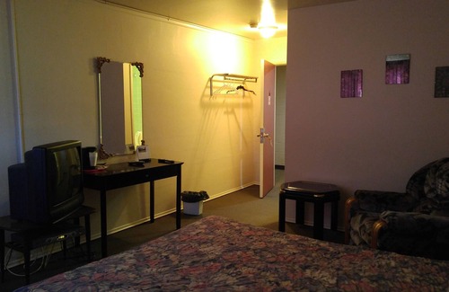 Swan River Hotel | Nelson Motor Hotel
