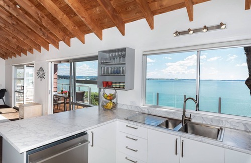 Russell House | Nelson's Lookout - Russell Holiday Home