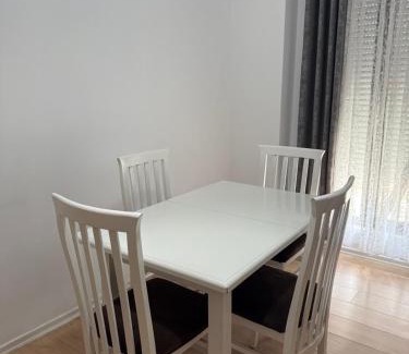 Kamez Apartment | Nene Tereza Airport Apartment