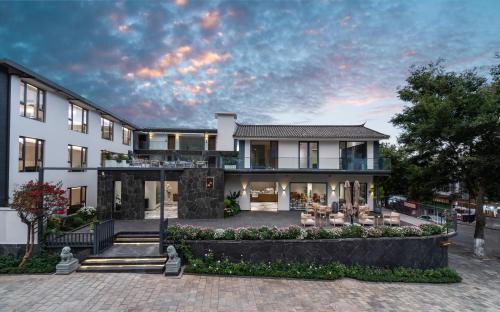 Dali Town Hotel | Neo-garden