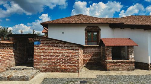 Giarmata Villa | NEO's Ark - retreat