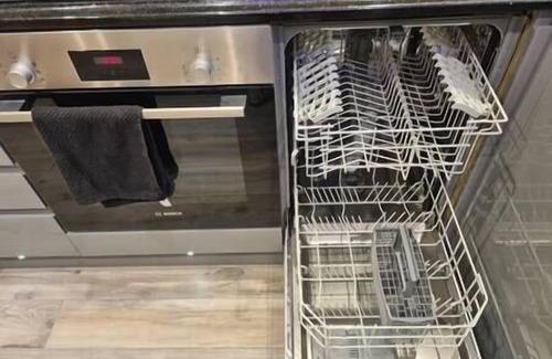 Luton Apartment | Neon Heights 2 bed Luton town centre