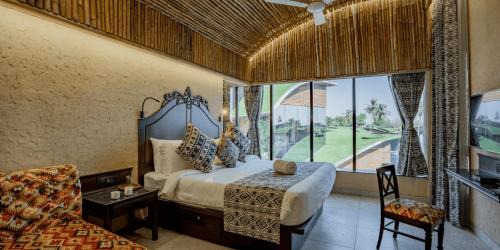 Petlad Hotel | Neonz Resort & Club