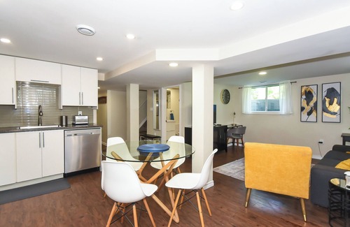 Ottawa Division Apartment | Nepean | Modern | Lower unit | Sleeps 6 | 3 beds, 1 bath