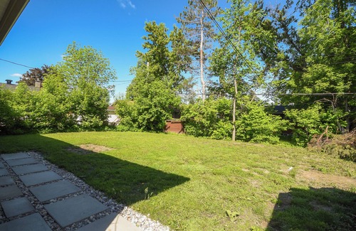 Ottawa Division Apartment | Nepean | Modern | Lower unit | Sleeps 6 | 3 beds, 1 bath