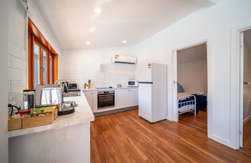 Torrensville House | Neptune - 2BR Private Pool WiFi