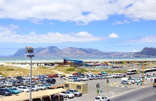 Muizenberg Apartment | Neptunes Rest Muizenberg Beach