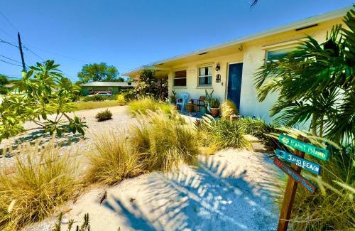Riviera Beach House | Nereidas Cottage for people who love the water