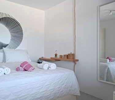 Parasporos House | Nesaea seafront house