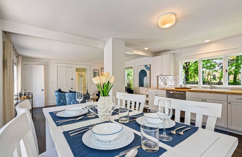 Falmouth Foreside Apartment | Nest at Town Landing - 5 Min Walk to Ocean, 2 King Beds, 15 Mins to Portland