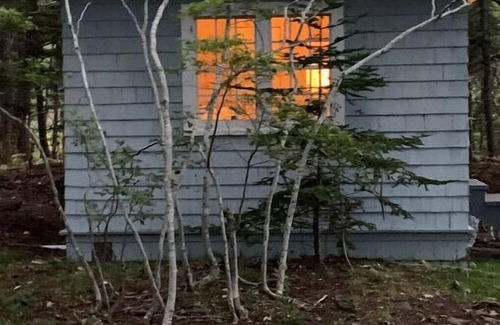 Phippsburg Cottage | Nest del Mar-Gorgeous Classic Camp on the Ocean