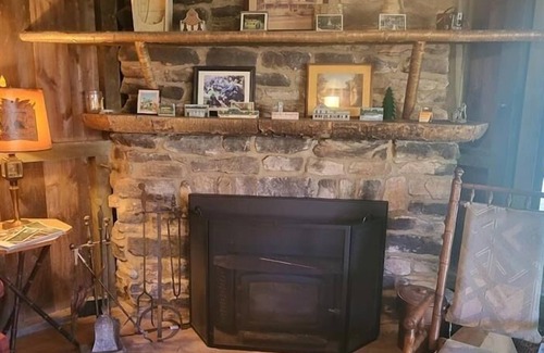 Eagles Mere Cottage | Nestle in this classic "Birchwood" Cottage Eagles Mere.