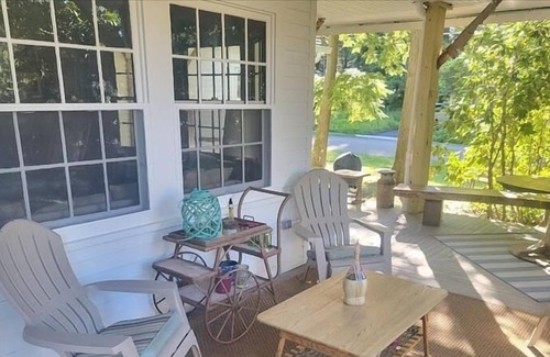 Eagles Mere Cottage | Nestle in this classic "Birchwood" Cottage Eagles Mere.