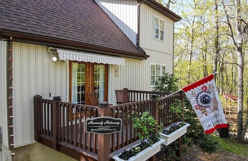 Hawley House | Nestle into Nature, Hawley, PA - 5 Min. to Lake!