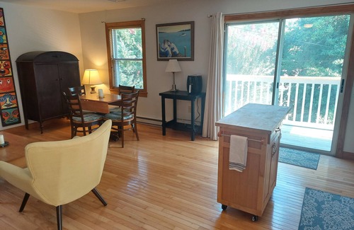 Milton Apartment | Nestled among the trees in Milton historic district.