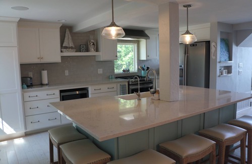 Green Bay House | Nestled between GB and DC; perfect for a couple's getaway or the whole family!