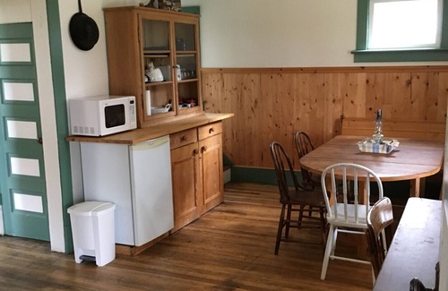 Division No. 7 Cabin | Nestled in the Pines