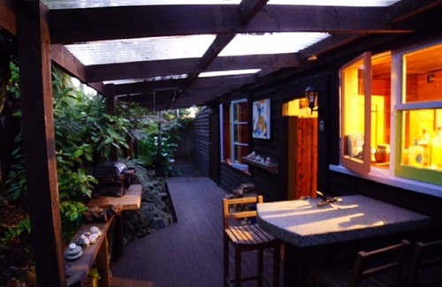 West Coast House | Nestled in the beautiful New Zealand bush a classic Kiwi bach.