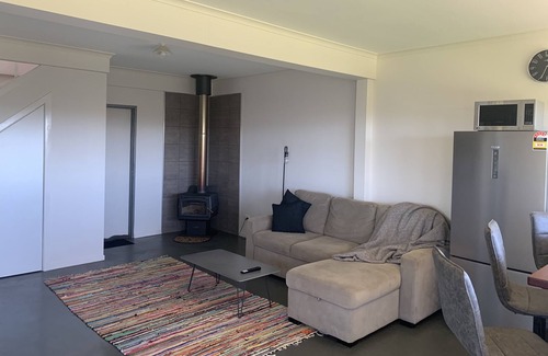 Fernbrook Cottage | Nestled in the heart of Nature, Coachwood Cottage is Cozy and Peaceful.