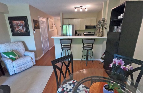 Collingwood Condo | Nestled Inn - Your home away from home in Lighthouse Point
