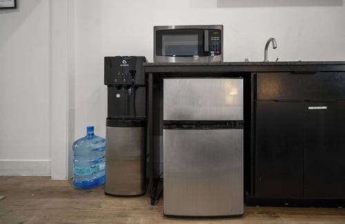 Greater East End Apartment | Nestled Nook Studio #2 @ East End Revitalized
