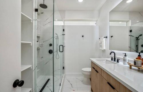 Greater East End Apartment | Nestled Nook Studio #2 @ East End Revitalized